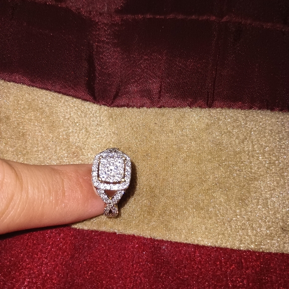 Jewelry - Diamond wedding rings